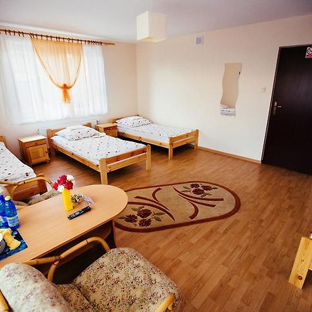 Tanie Noclegi 2 Kielce Exterior foto