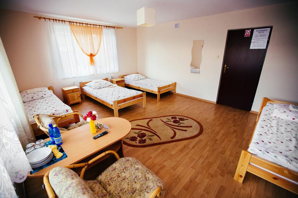 Tanie Noclegi 2 Kielce Exterior foto