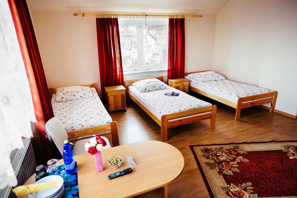 Tanie Noclegi 2 Kielce Exterior foto