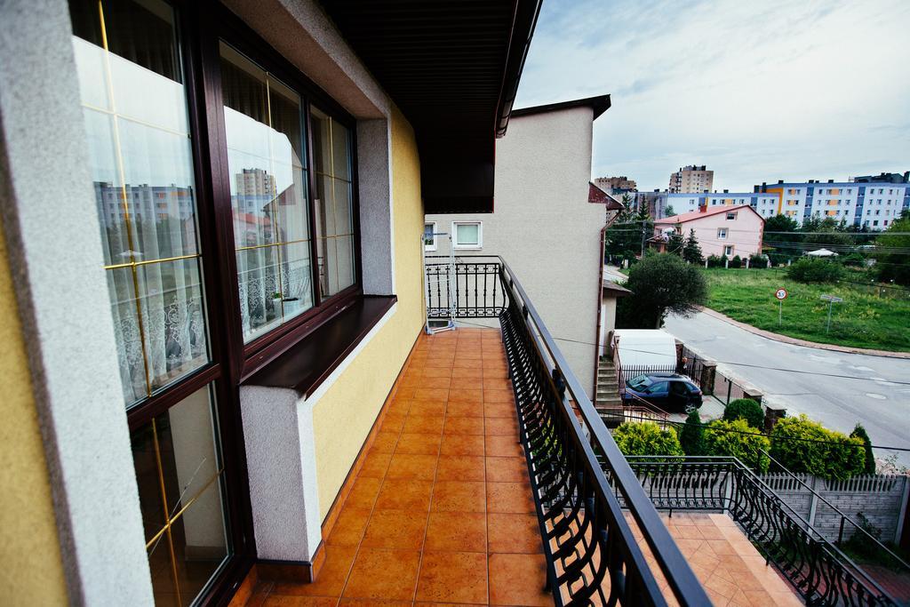 Tanie Noclegi 2 Kielce Exterior foto