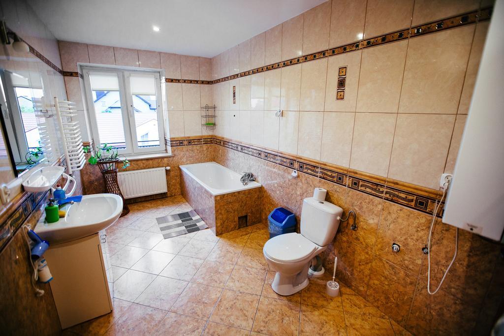 Tanie Noclegi 2 Kielce Exterior foto